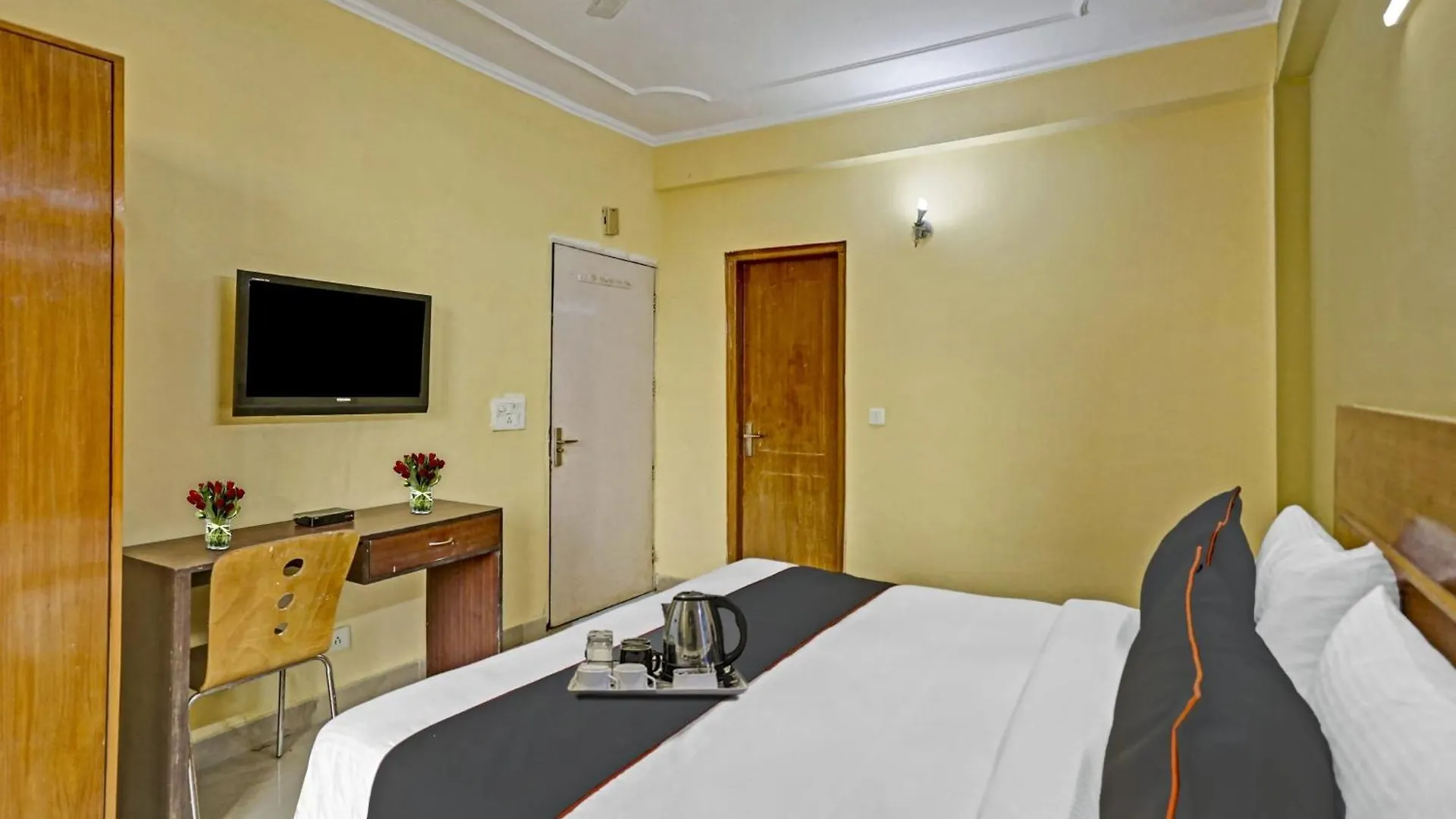 Collection O Grand Casa Hotel Gurgaon