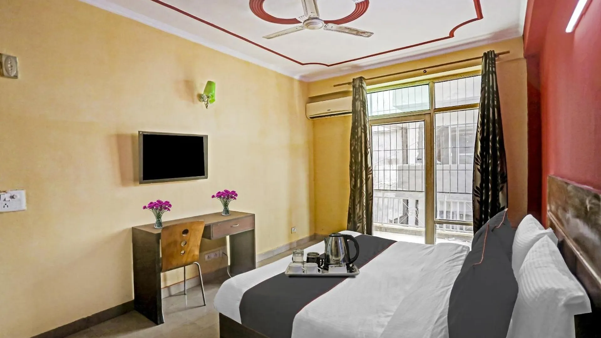 Collection O Grand Casa Hotel Gurgaon