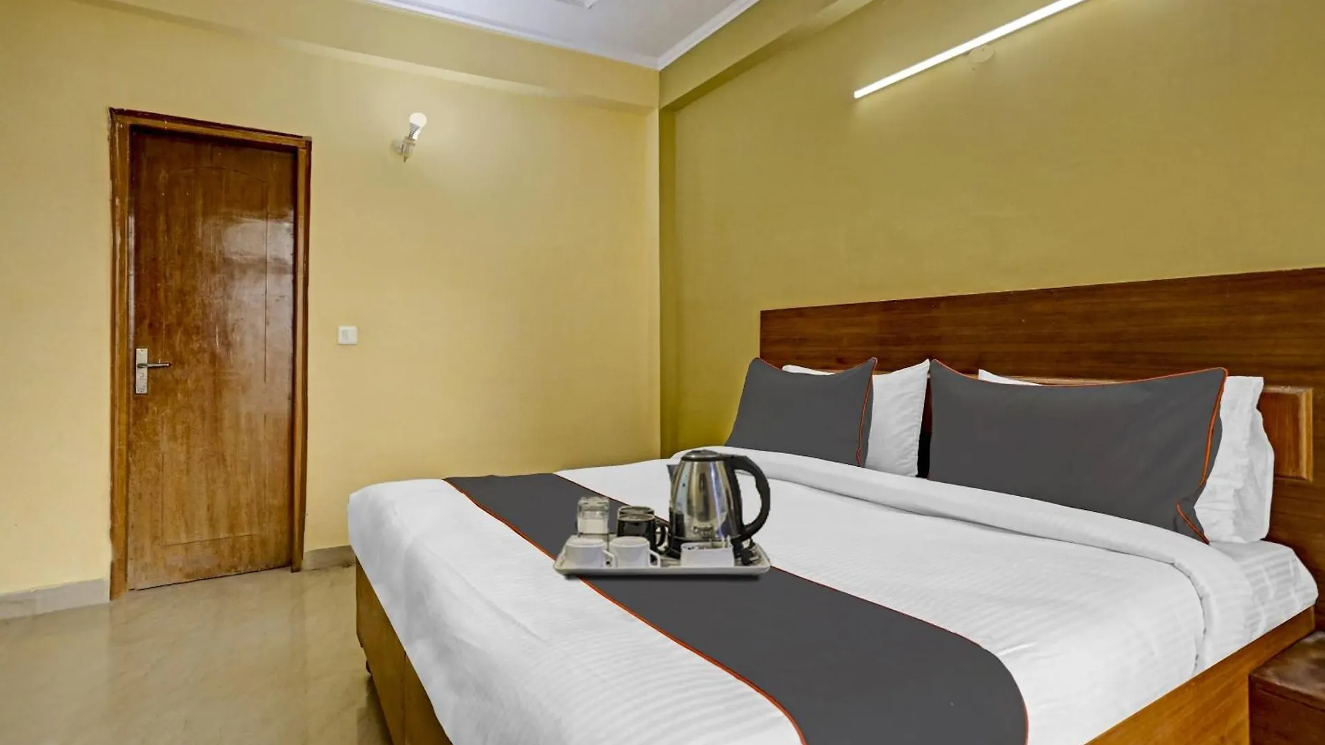 Collection O Grand Casa Hotel Gurgaon 4*,